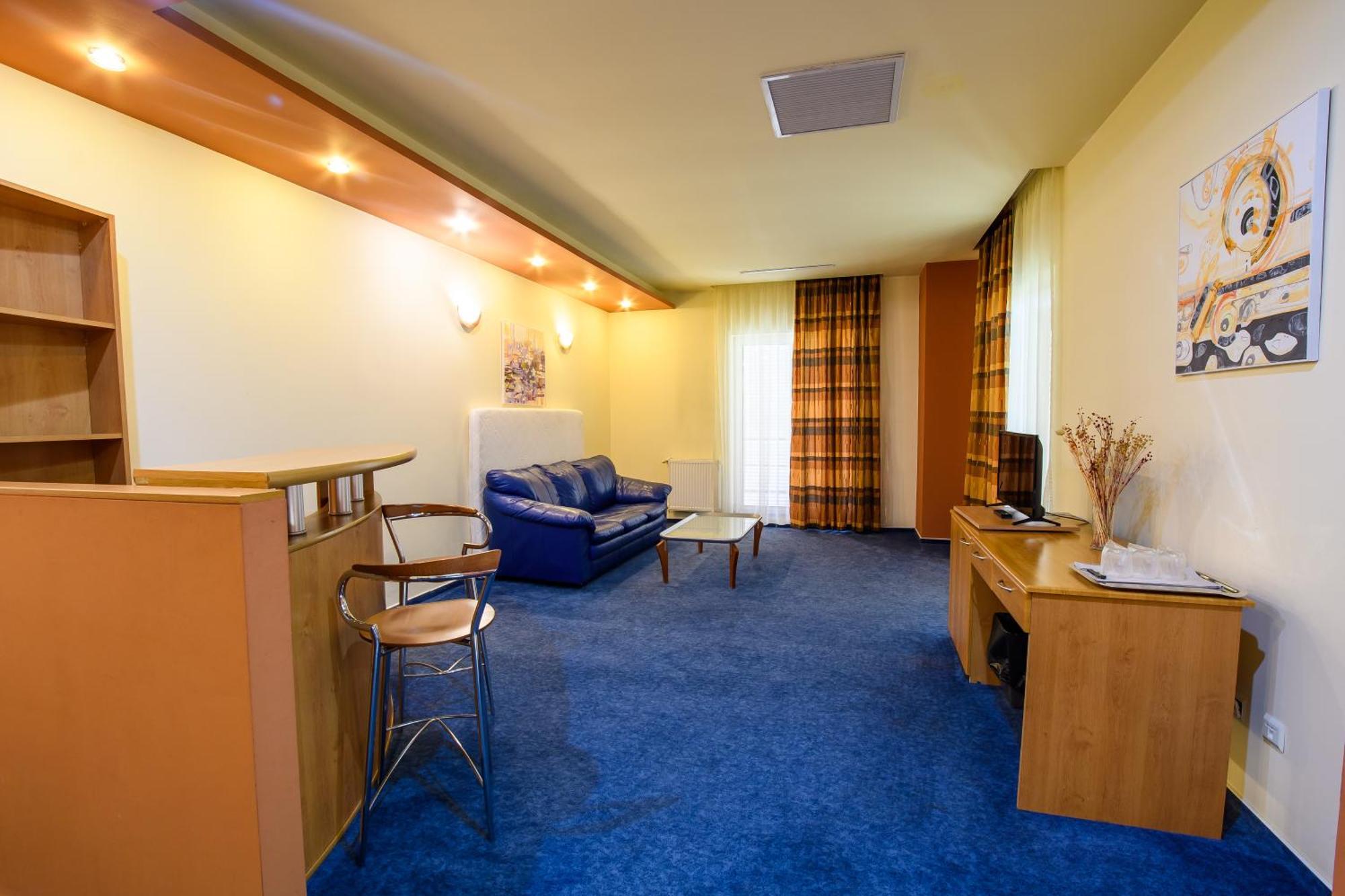 Hotel Torontal Тимишоара Екстериор снимка