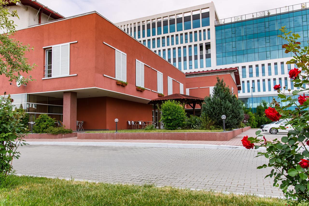 Hotel Torontal Тимишоара Екстериор снимка
