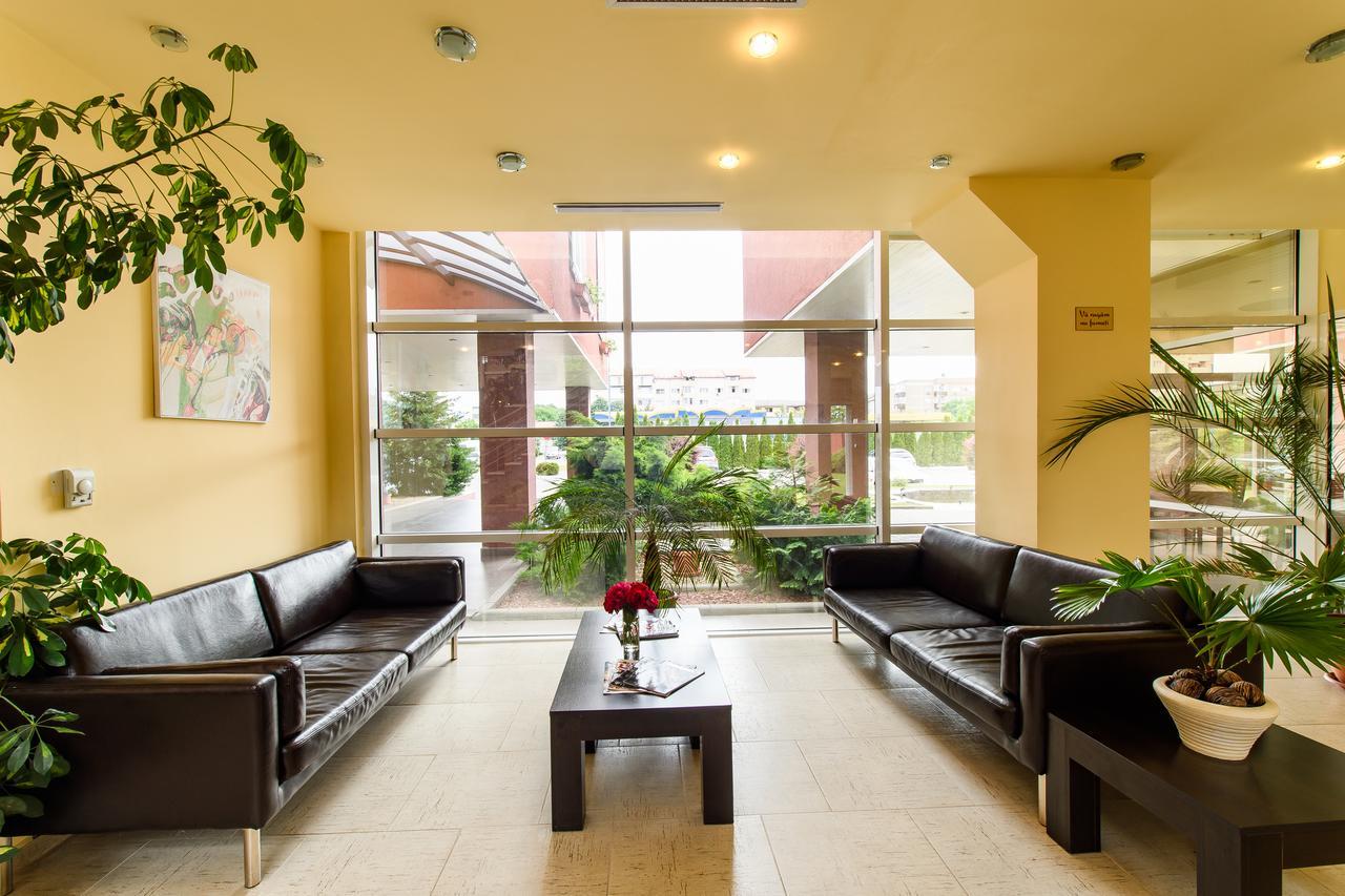 Hotel Torontal Тимишоара Екстериор снимка