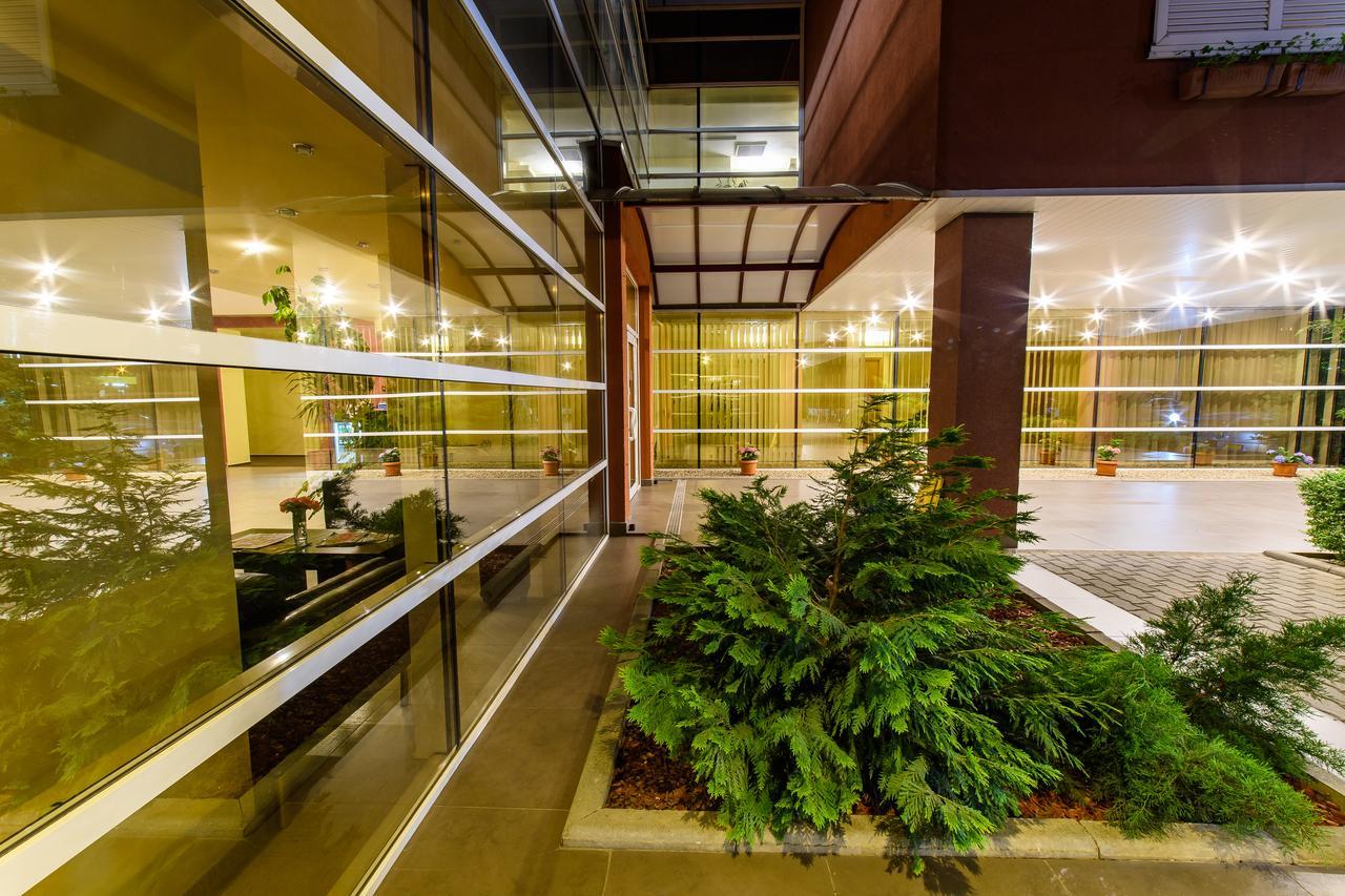 Hotel Torontal Тимишоара Екстериор снимка
