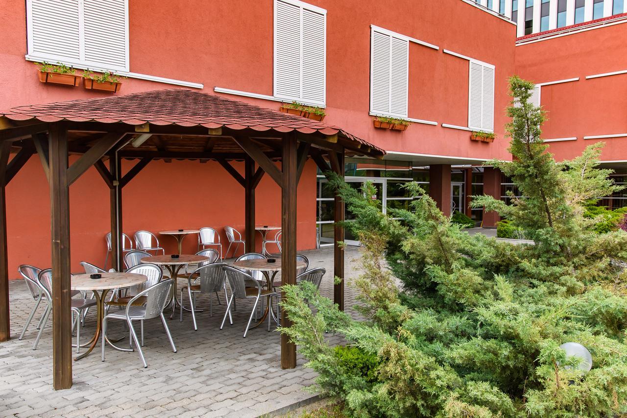 Hotel Torontal Тимишоара Екстериор снимка