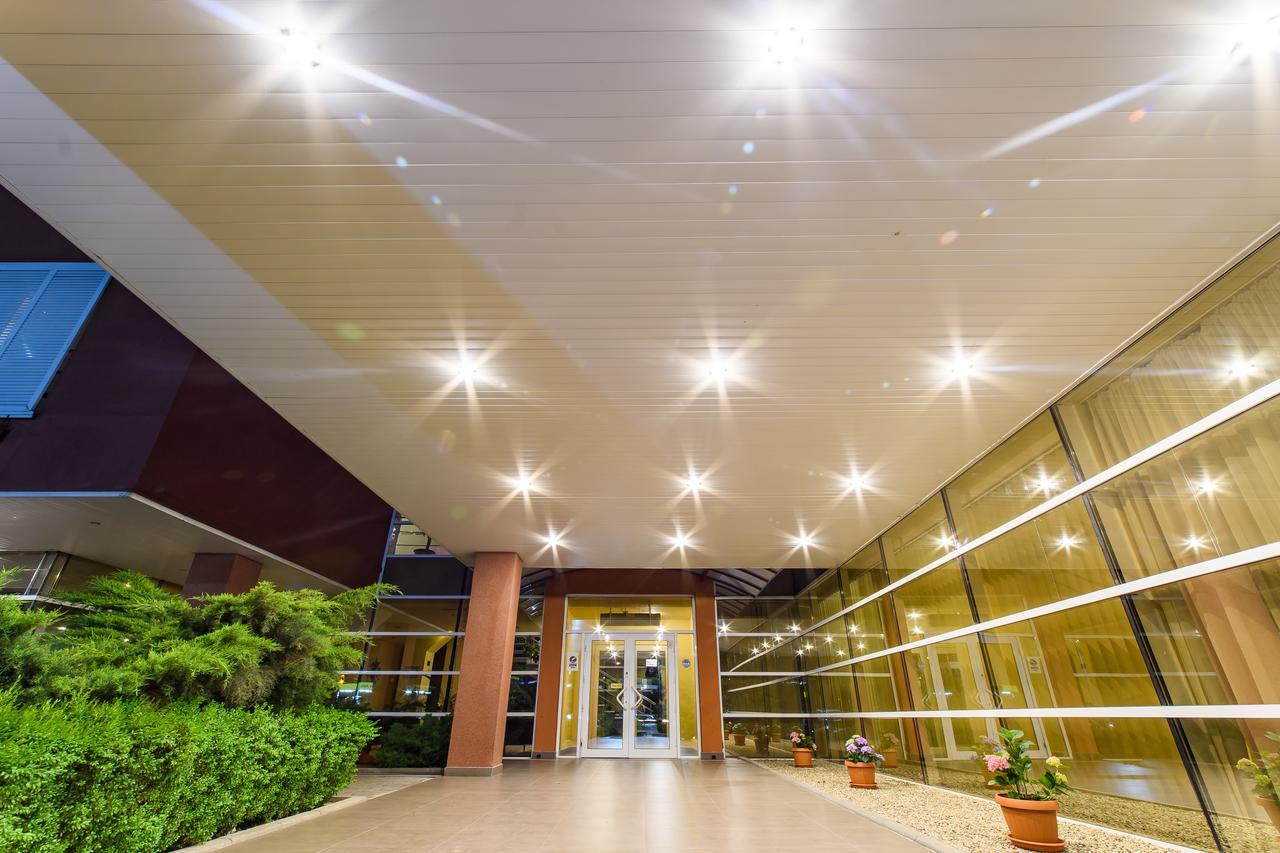 Hotel Torontal Тимишоара Екстериор снимка