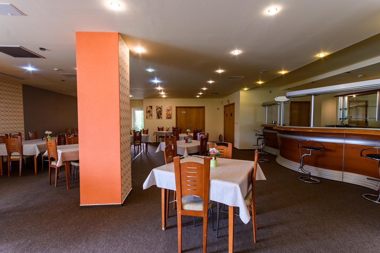 Hotel Torontal Тимишоара Екстериор снимка